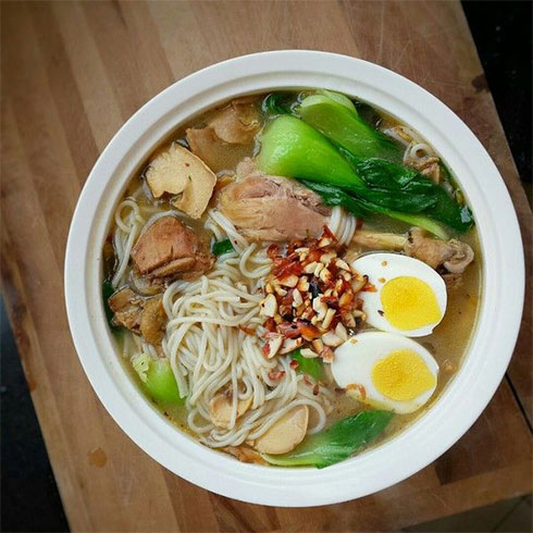 大城小麺-雞腿面